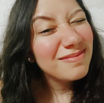 <em>Alejandra O.</em>